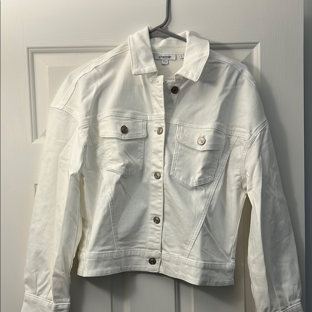 Chico’s White Denim Jacket With Embroidered Parrot